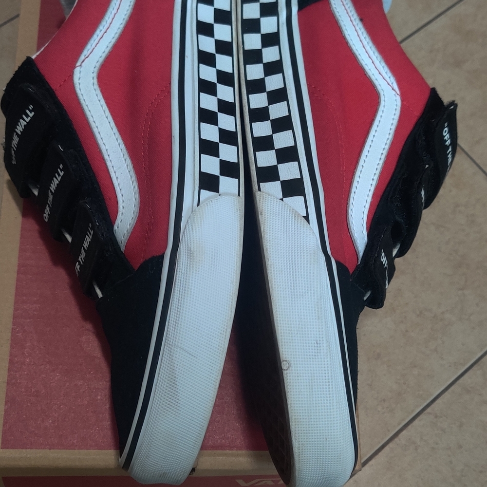 VANS - Picture 6 of 6